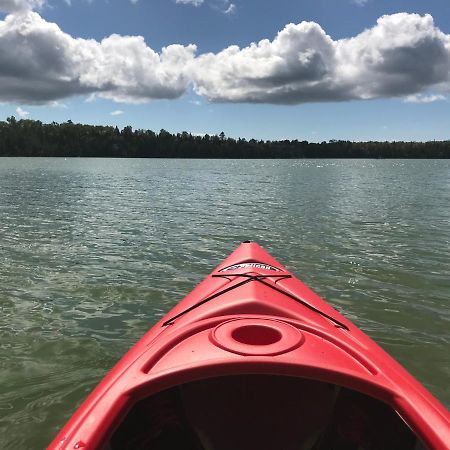 Lakefront Hope Lodge Miller Lake Esterno foto