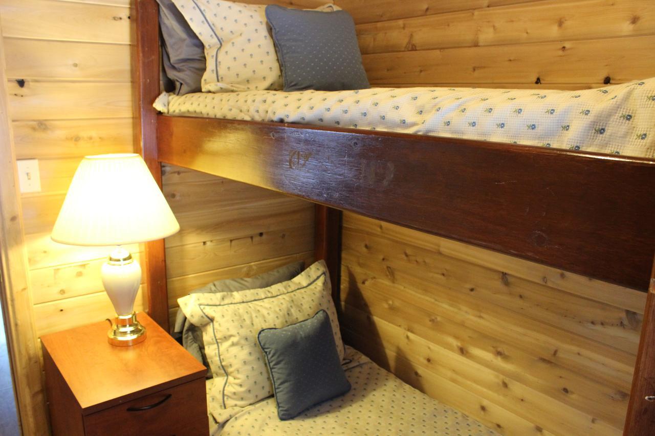 Lakefront Hope Lodge Miller Lake Esterno foto