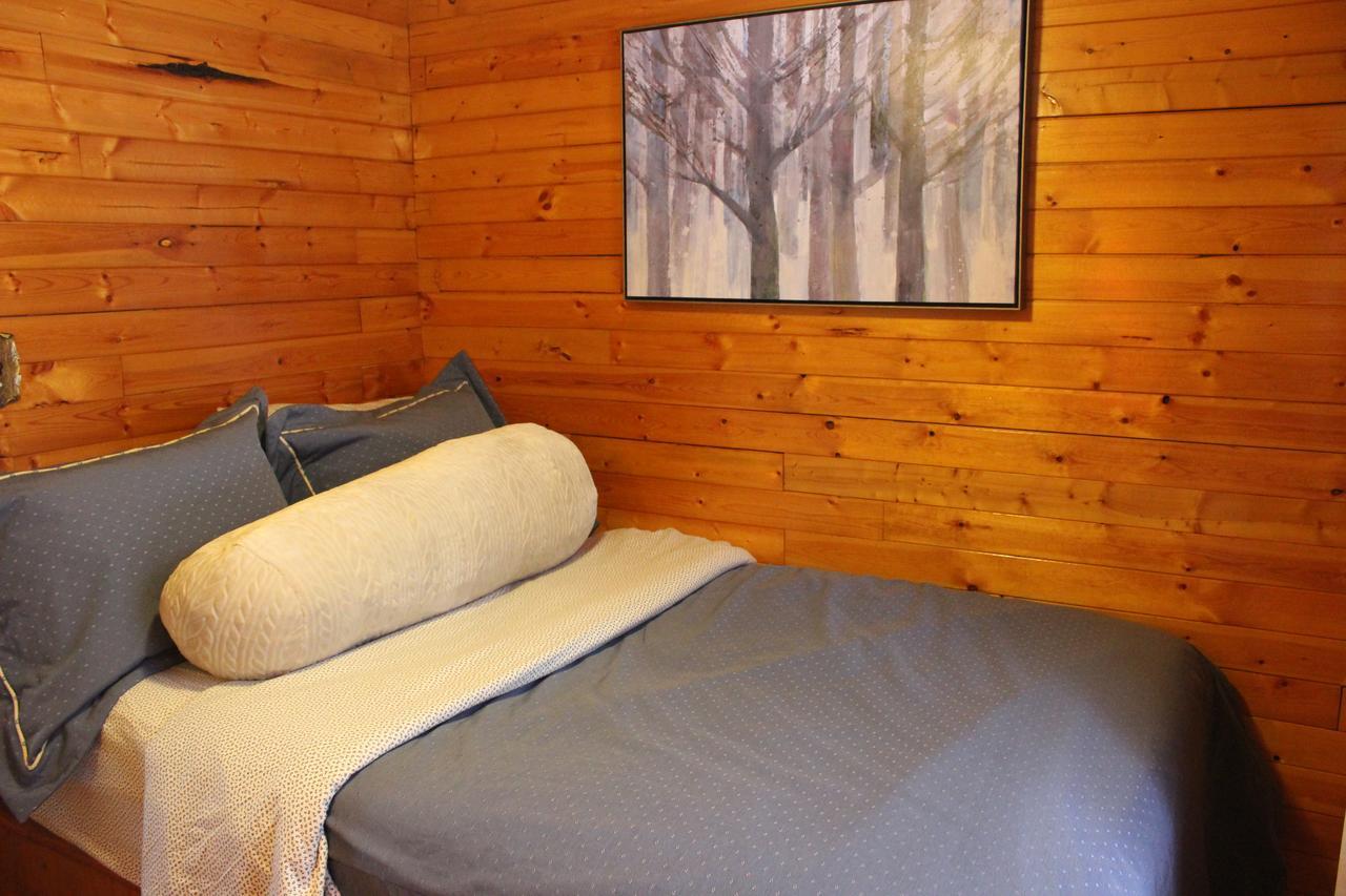 Lakefront Hope Lodge Miller Lake Esterno foto