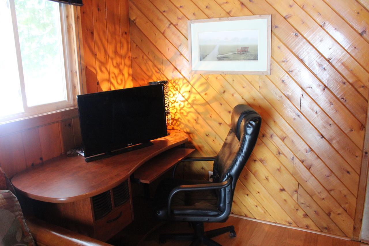 Lakefront Hope Lodge Miller Lake Esterno foto