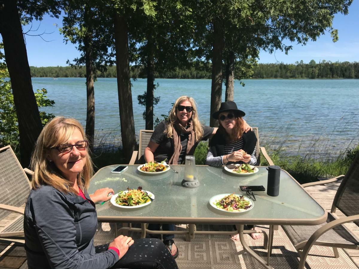 Lakefront Hope Lodge Miller Lake Esterno foto