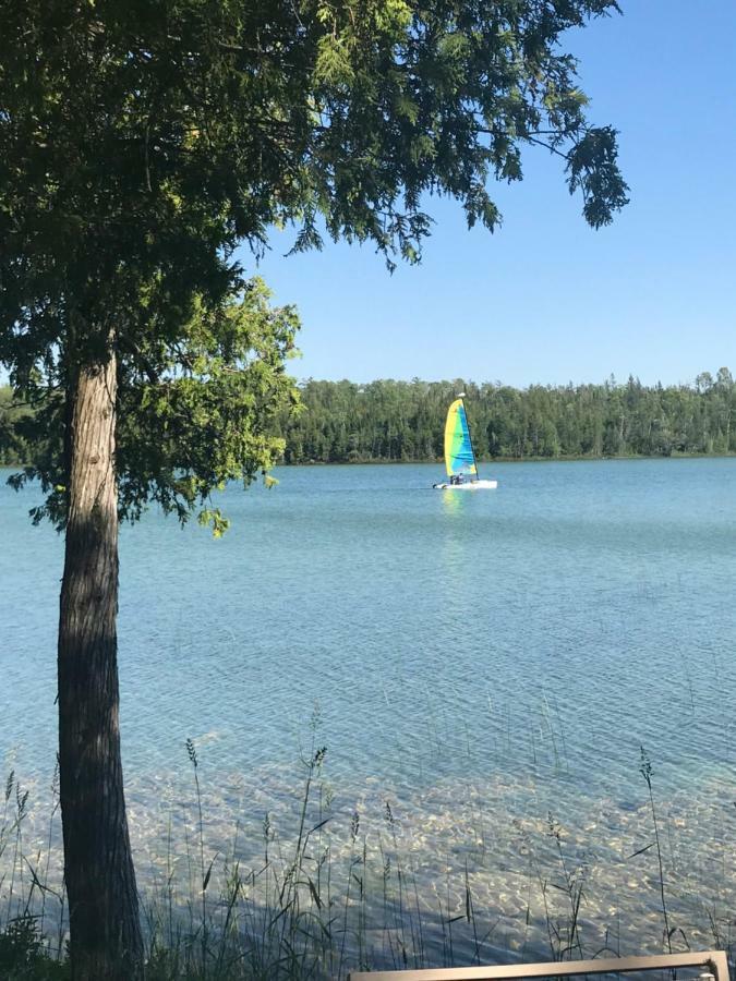 Lakefront Hope Lodge Miller Lake Esterno foto