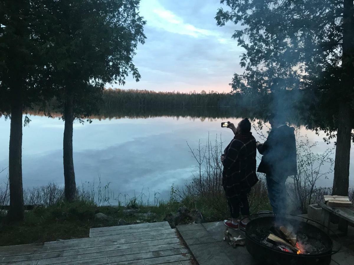 Lakefront Hope Lodge Miller Lake Esterno foto