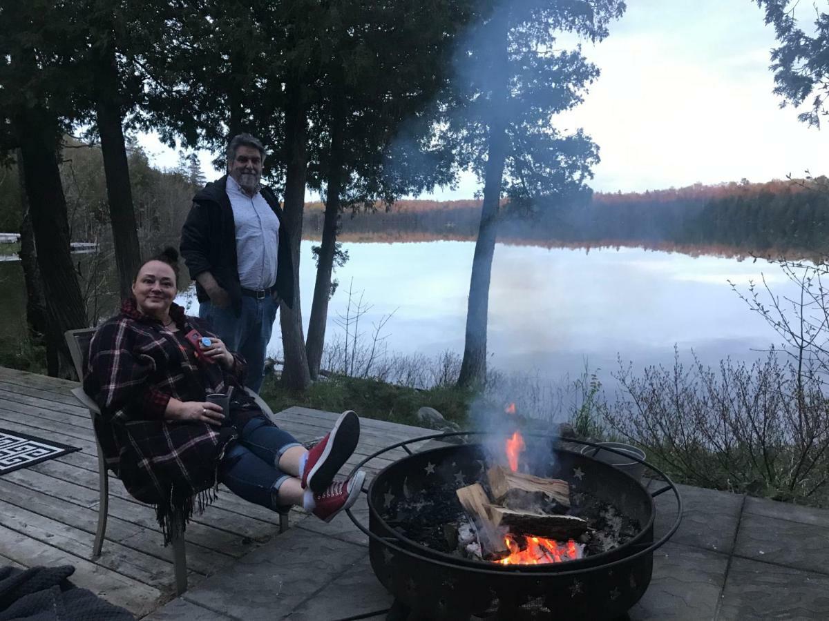 Lakefront Hope Lodge Miller Lake Esterno foto