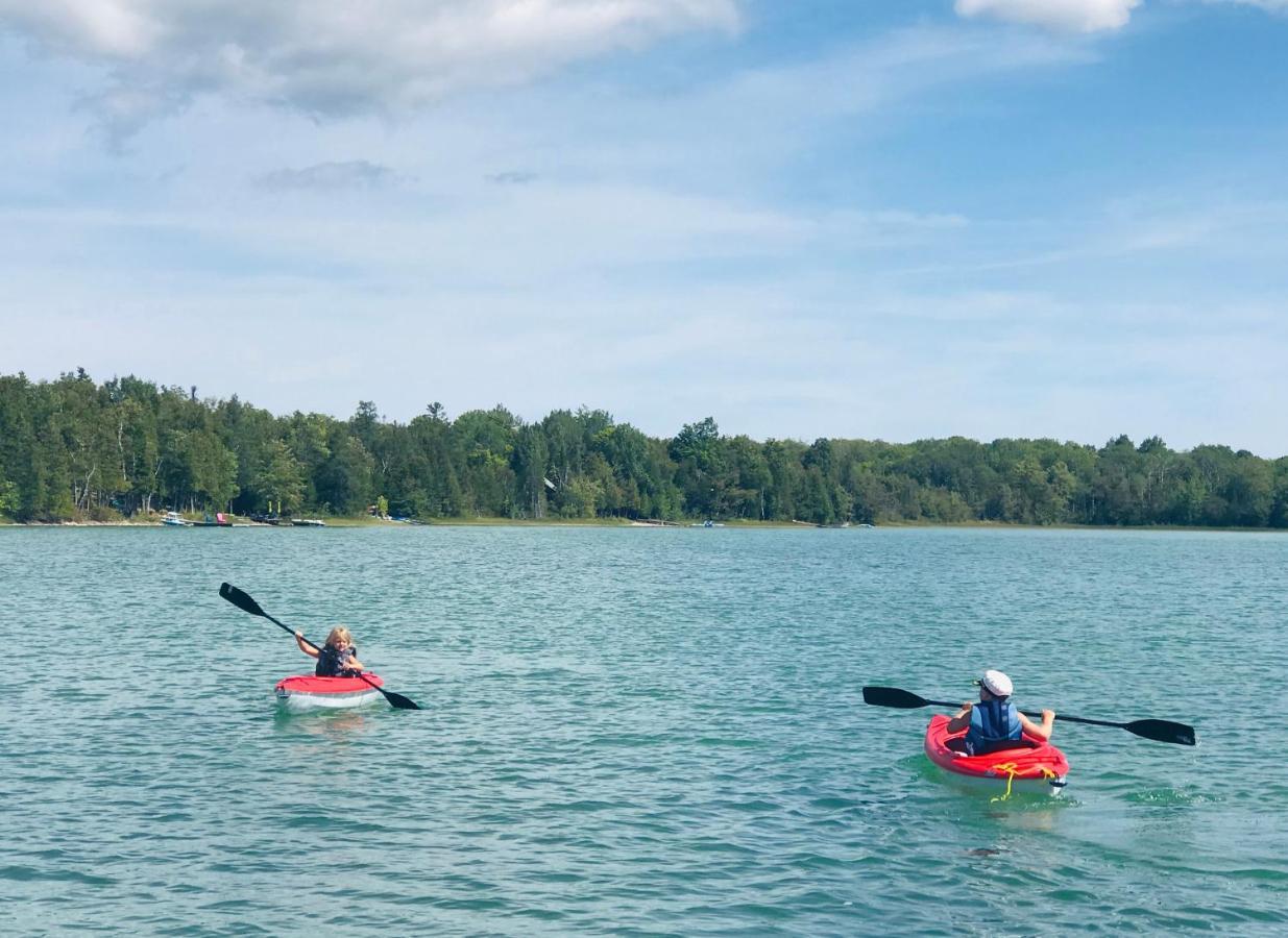 Lakefront Hope Lodge Miller Lake Esterno foto