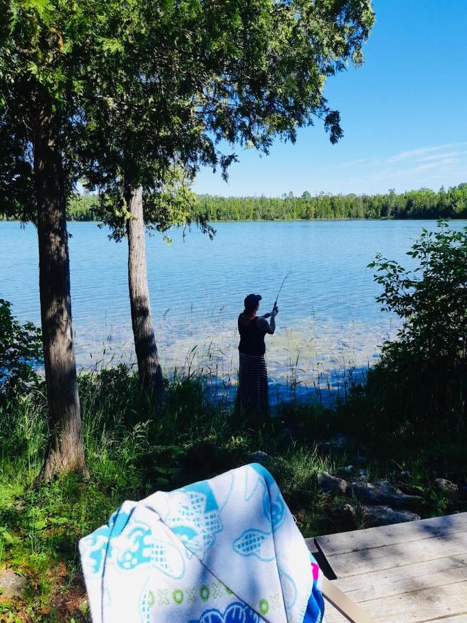 Lakefront Hope Lodge Miller Lake Esterno foto