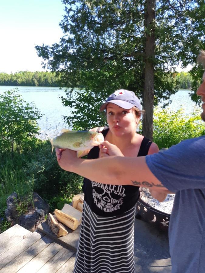 Lakefront Hope Lodge Miller Lake Esterno foto