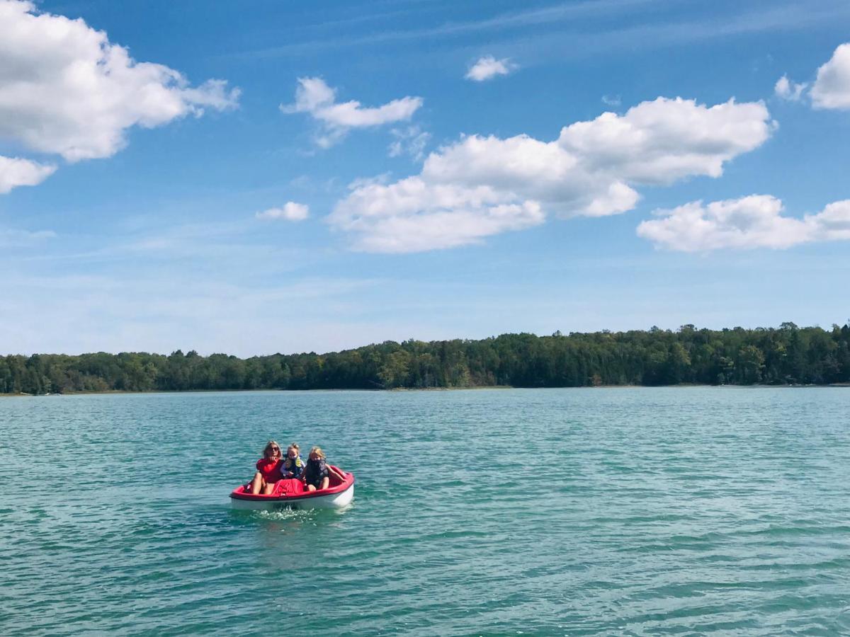Lakefront Hope Lodge Miller Lake Esterno foto