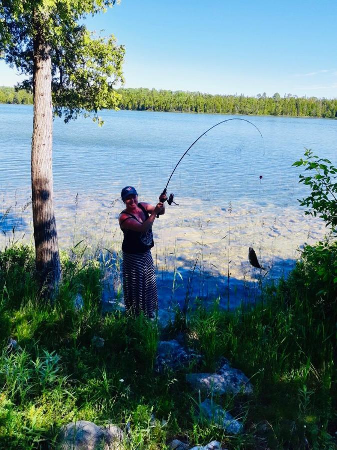 Lakefront Hope Lodge Miller Lake Esterno foto