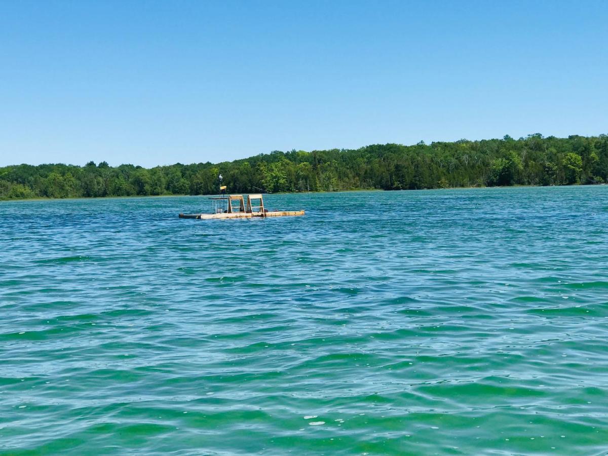 Lakefront Hope Lodge Miller Lake Esterno foto